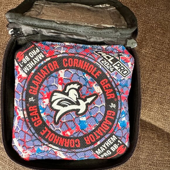 Gladiator Cornhole Gear 2024 Mayhem Pro Bags (4) & Sidekick carrying case - Picture 2 of 4